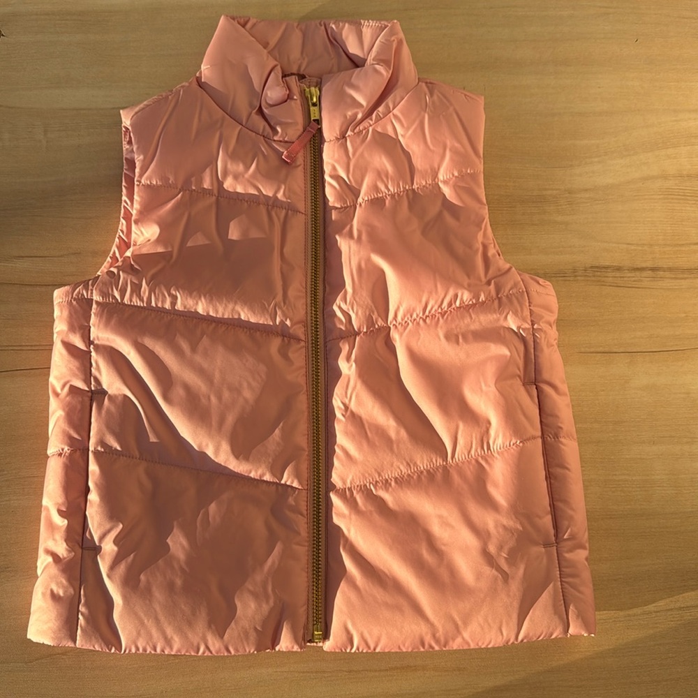 Pink vest for kids and gold zipper